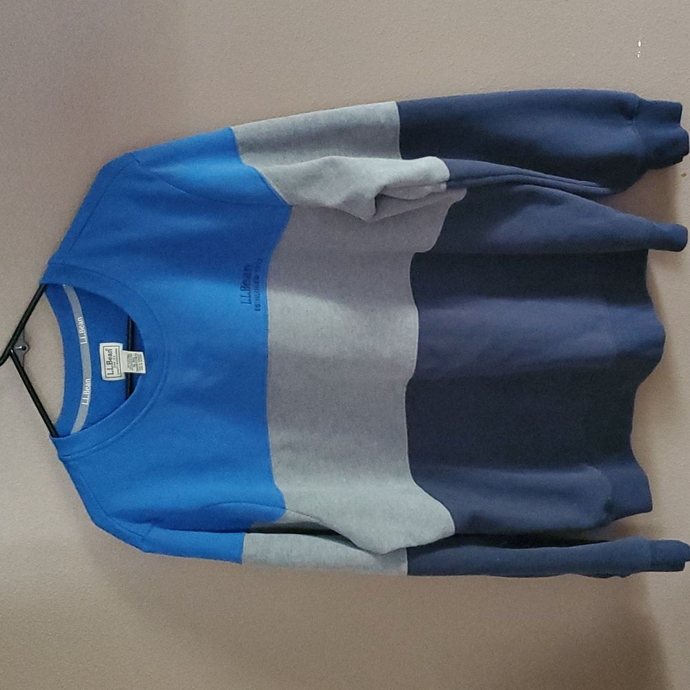 LL Bean blue and grey scoop neck long sleeve men's XL sweatshirt